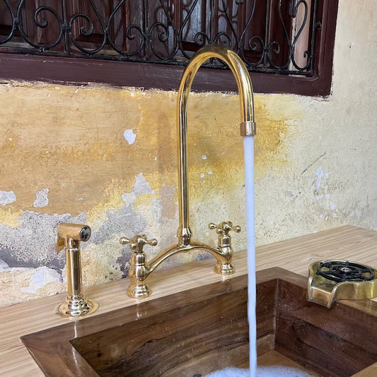 Robinet de cuisine en laiton non verni, robinet à pont coudé de style V, robinet en laiton avec différentes poignées 