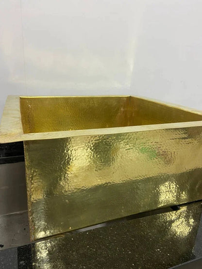 Massives, unlackiertes Messing-Unterbauspülbecken mit Hammerschlag-Optik, Küchenbarspüle, Inselspüle, Außenspüle, individuell anpassbar, kostenloser Messing-Ablaufgarnitur inklusive